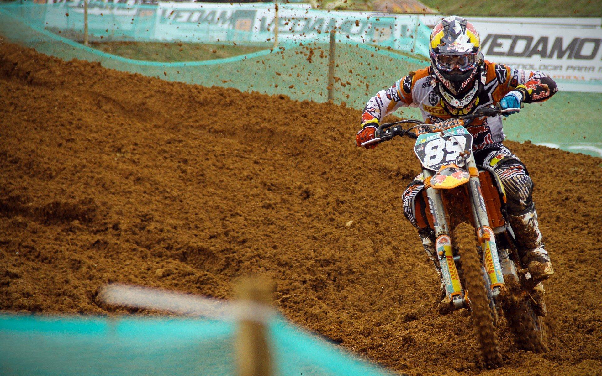 国足开启亚洲杯冲刺备战 队长吴曦伤情成疑或无缘小组赛首战